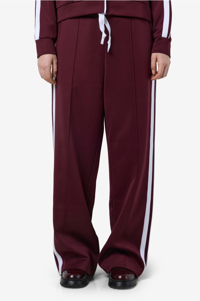 NMJENNA NW SPORTY JOGGER JRS FWD 27031526 Windsor Wine/WHITE STRIPE